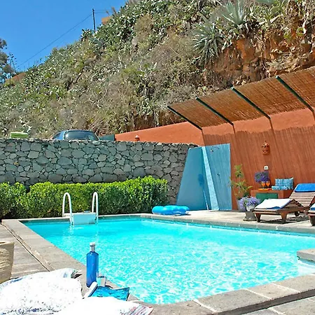 Casa Tres Almendros Holiday home *