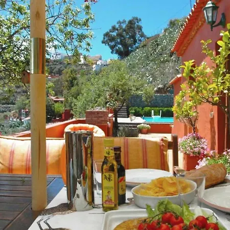 Casa Tres Almendros Holiday home Vega de San Mateo